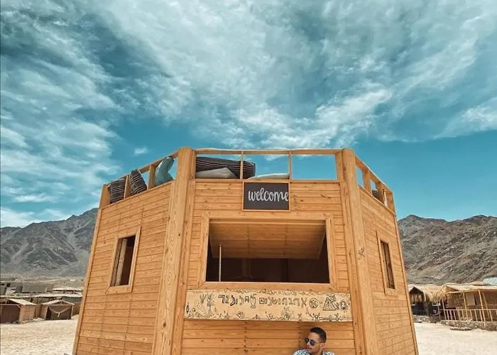 Szálloda Alkhalil Beach Camp *