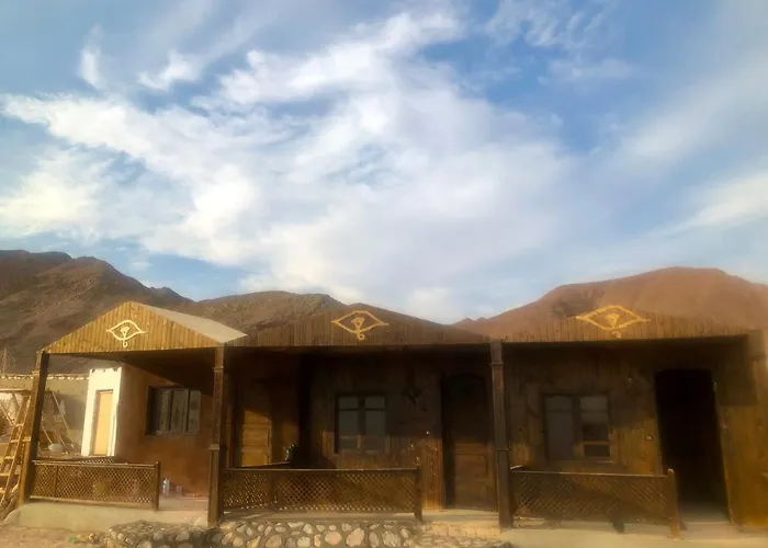 Szálloda Alkhalil Beach Camp *
